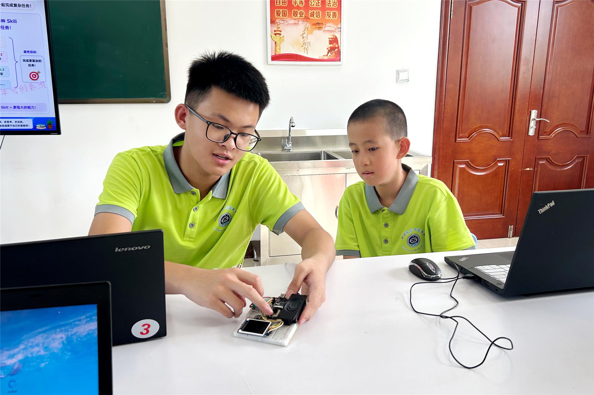 阿荣旗：抓实科普教育赛场绽放光彩(图4)